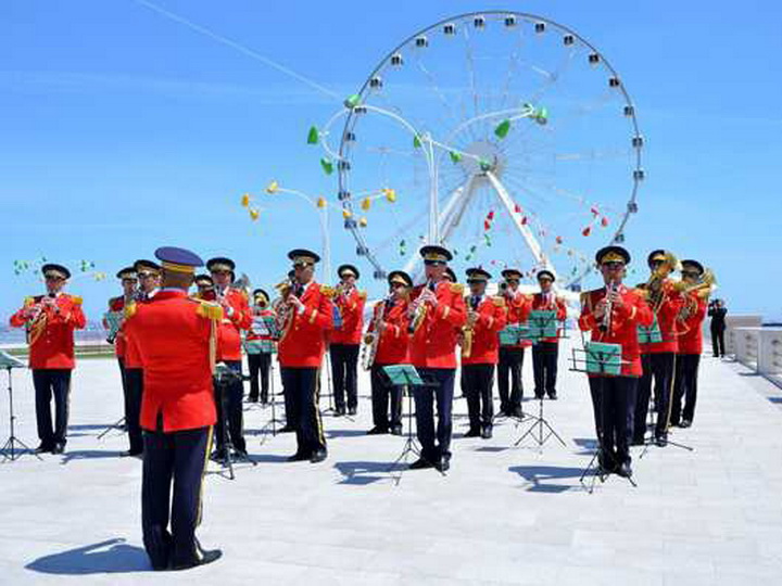 По случаю Дня Вооруженных сил будут организованы показательные выступления военных оркестров